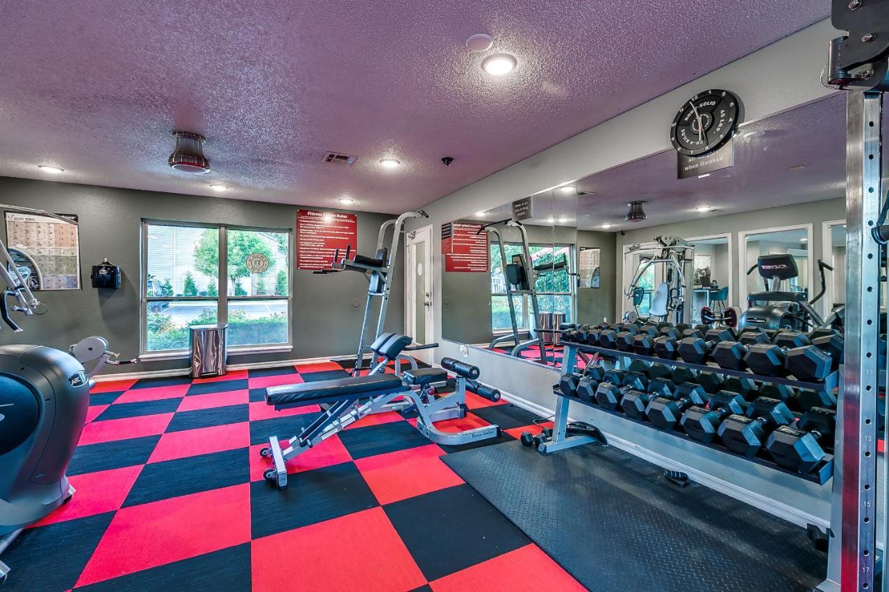 Ou Sooner, Pool & Gym, Bbq, Netflix, 100Mb Internet, Lg Washer & Dryer, Close To Ou! 诺曼 外观 照片