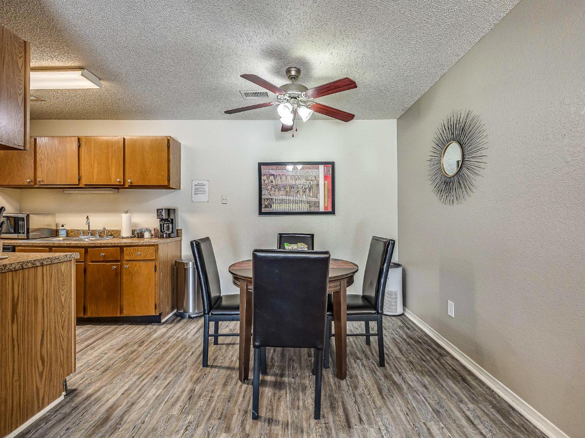 Ou Sooner, Pool & Gym, Bbq, Netflix, 100Mb Internet, Lg Washer & Dryer, Close To Ou! 诺曼 外观 照片
